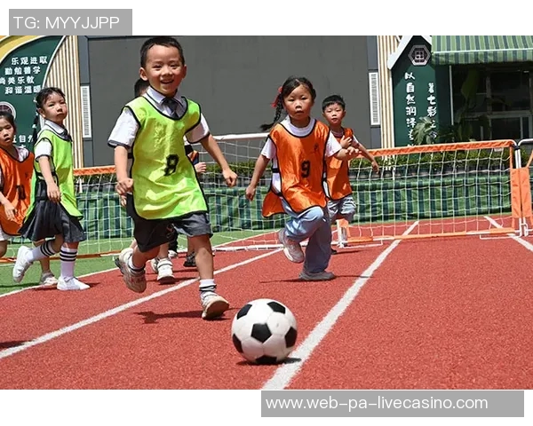幼儿园足球:培养孩子团队精神与运动能力的快乐之旅 幼儿园足球:培养孩子团队精神与运动能力的快乐之旅